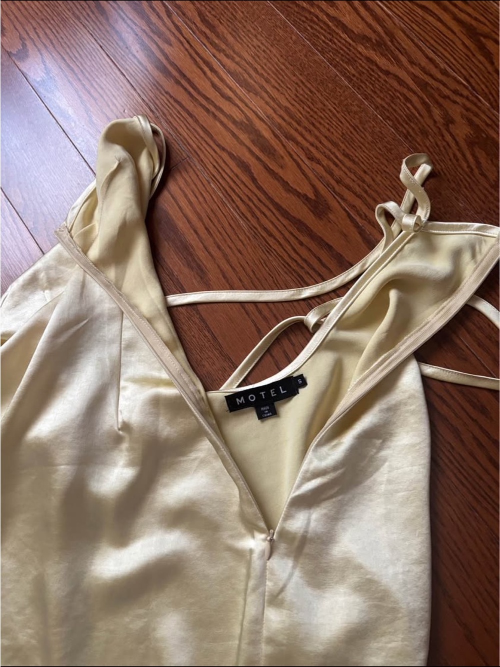 Motel Rocks Small Batsy Mini Dress Butter Yellow - Picture 7 of 7
